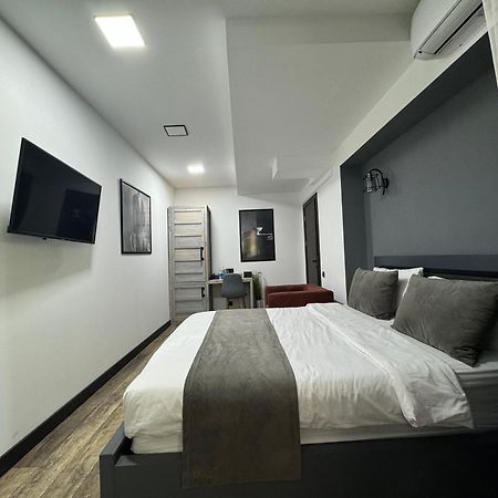 The Phoenix Boutique Hotel Yerevan Exterior foto