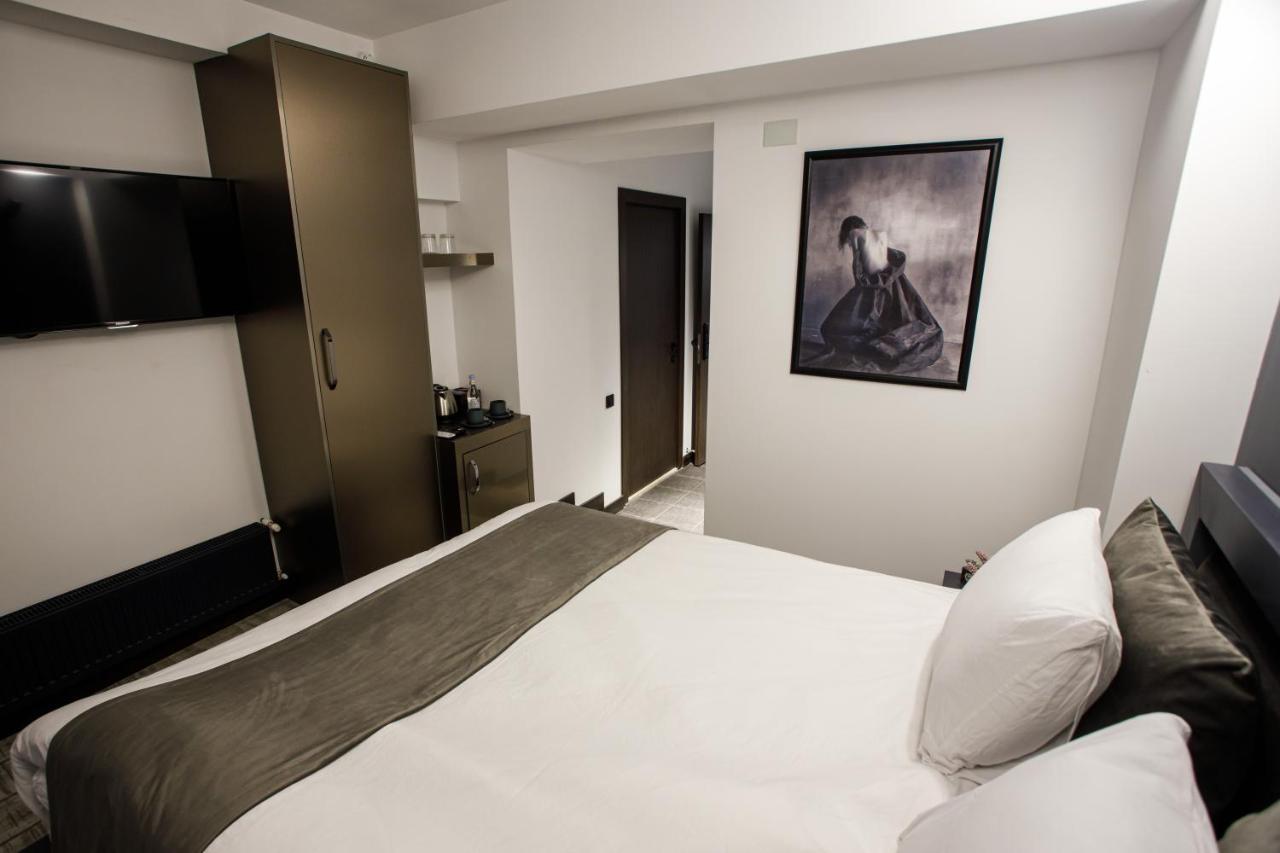 The Phoenix Boutique Hotel Yerevan Exterior foto