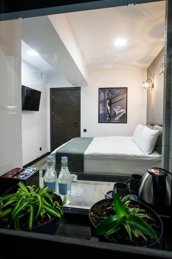 The Phoenix Boutique Hotel Yerevan Exterior foto